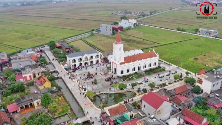 TÂM TÌNH NGÀY ĐẠI LỄ