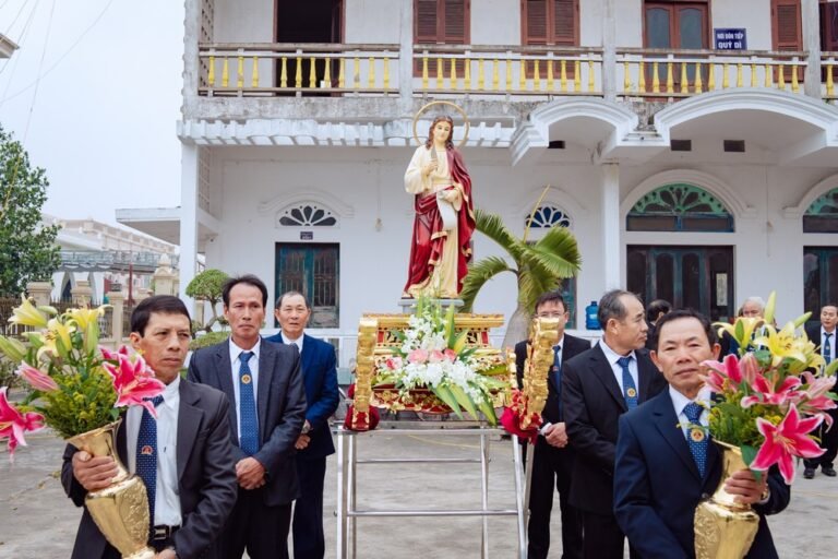 Quý chức HĐMV hạt Đại Đồng mừng lễ quan thầy