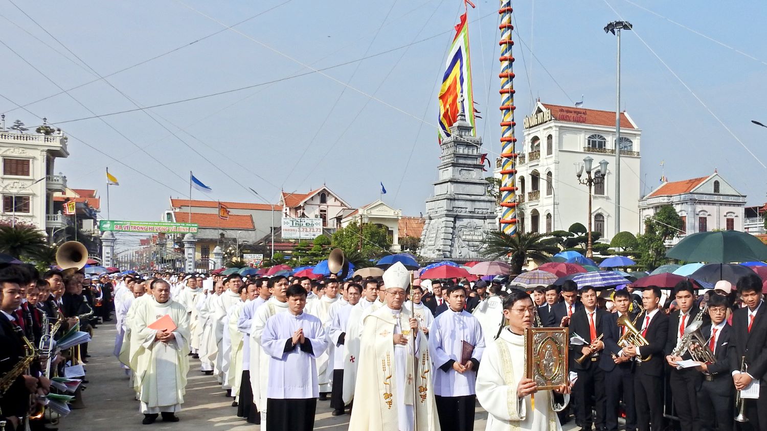 Read more about the article Giáo phận Bùi Chu long trọng bước vào Năm Thánh 