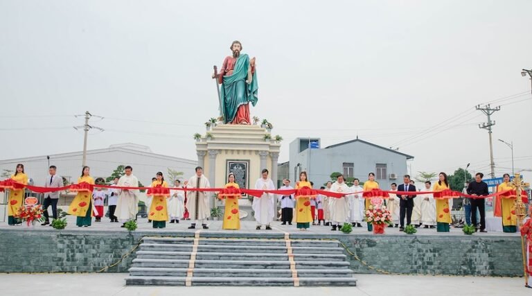 Gx Phúc Đông: Khánh thành đài và quảng trường
