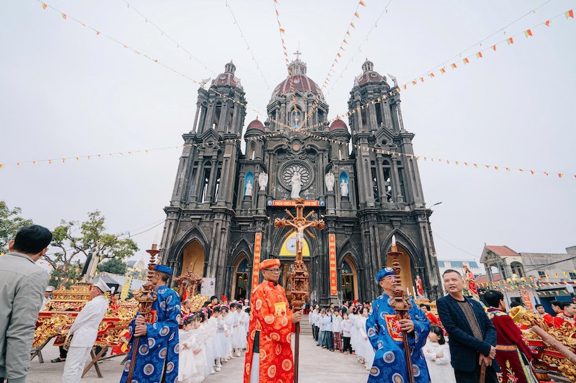 Read more about the article Giáo xứ Trại Đáy chầu Chúa Giêsu Thánh Thể