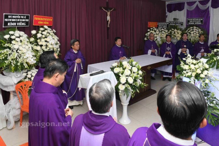 Hạt Tân Định dâng Thánh lễ cầu nguyện cho cha cố Phêrô Phan Khắc Từ
