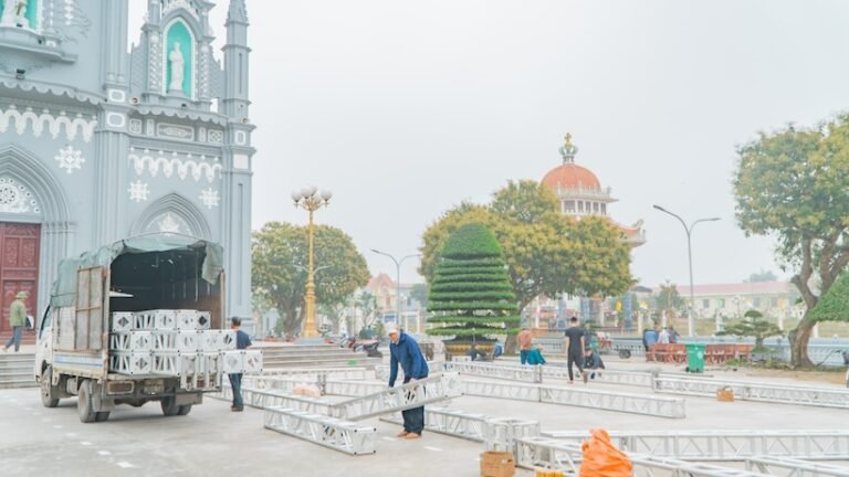 Có hẹn cùng Xuân Thuỷ