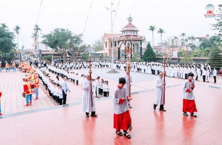 Giáo xứ Giáp Nam mừng kính thánh Vinhsơn