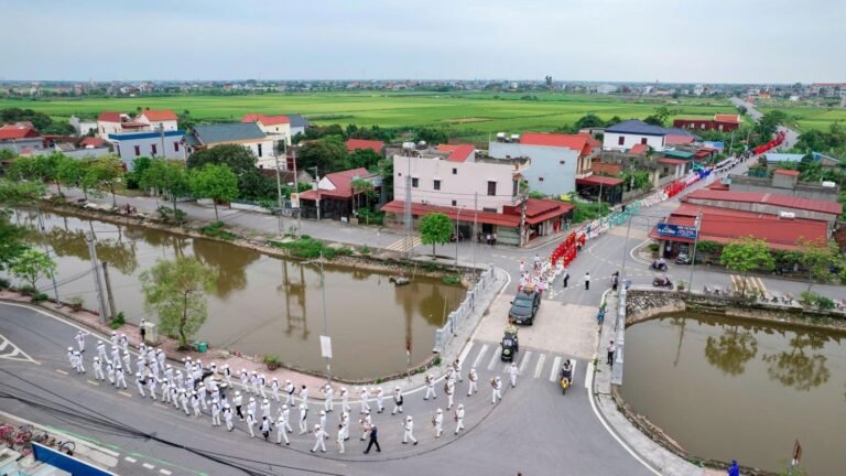 Giáo xứ Ân Phú và Phú Giáo hành hương Năm Thánh