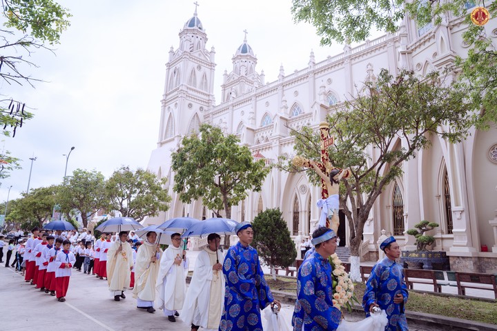 Read more about the article Giáo xứ Ấp Lũ hành hương Năm Thánh