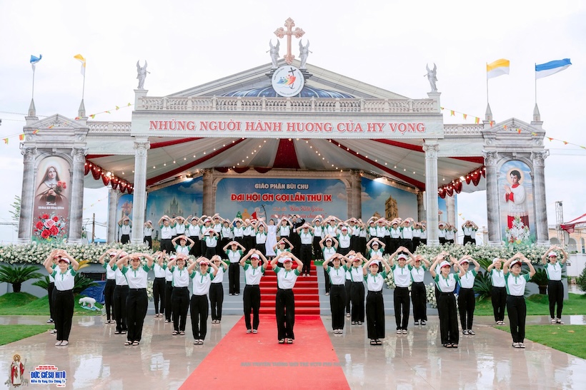 Read more about the article Đại hội Ơn gọi Giáo phận Bùi Chu