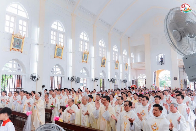Read more about the article Nam Dương: Thánh lễ tạ ơn cha Giuse Bùi Minh Quốc