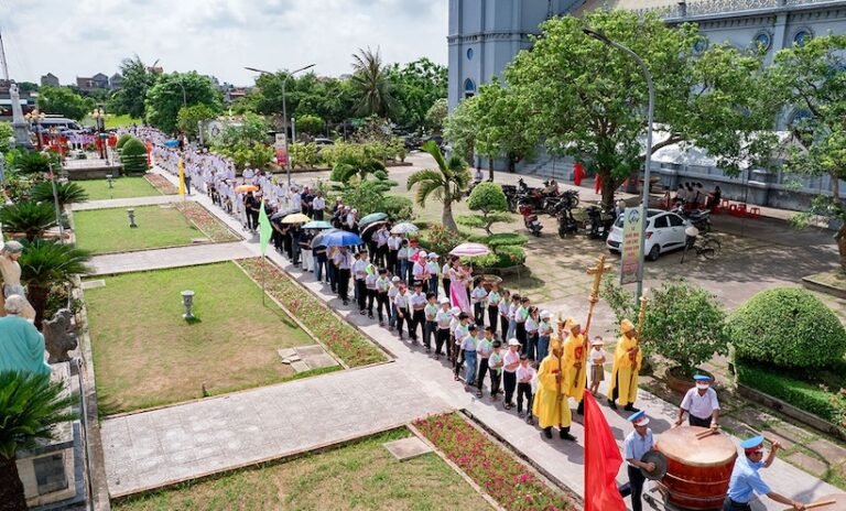 Thánh lễ chính tiệc Tuần Chầu – Giáo xứ Ân Phú