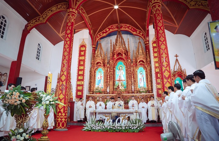 Read more about the article Cha Giuse Trần Văn Cảnh dâng Thánh lễ tạ ơn