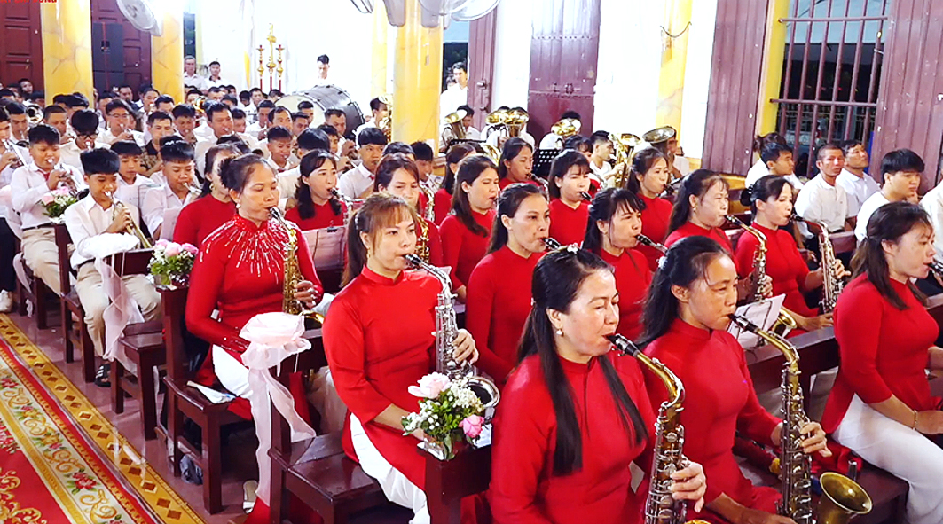 Read more about the article Giáo họ Lạc Ngoại, xứ Thuận Thành mừng bổn mạng