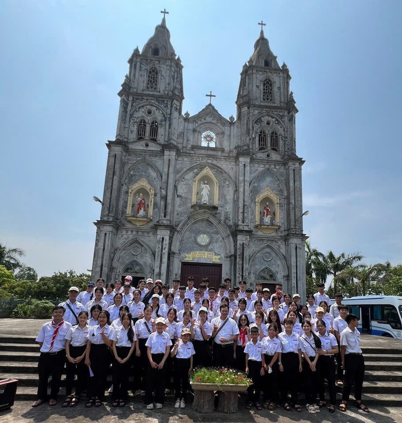 Read more about the article Quần Liêu: GLV và lớp Bao Đồng gieo Hy vọng