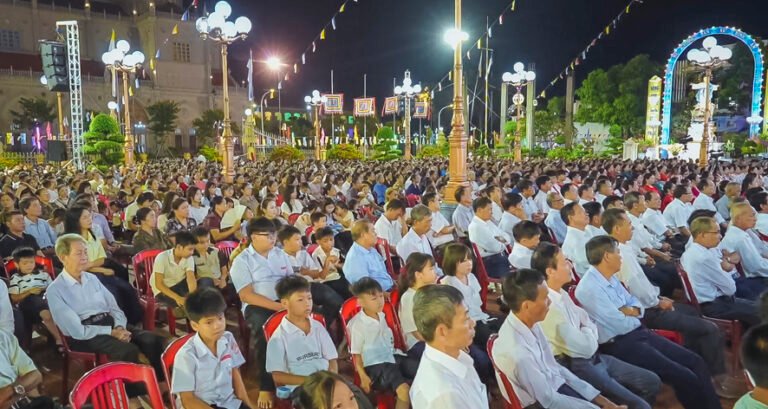 Họ Đức Bà, Kiên Lao mừng lễ Mẹ Lên Trời