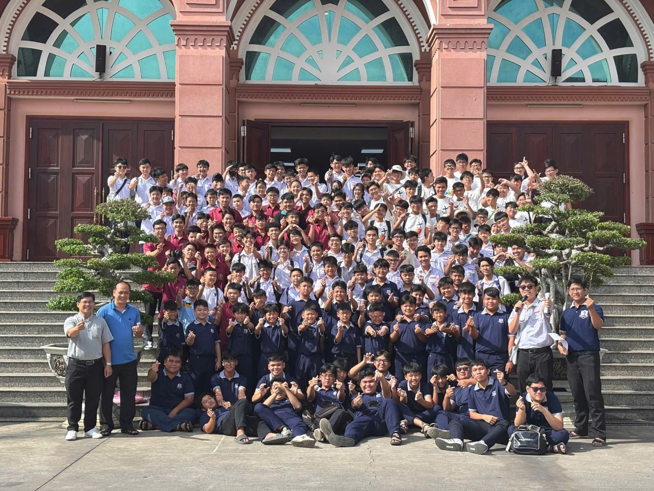 Read more about the article Ban Lễ Sinh giáo hạt Bình An hành Hương Năm Thánh 2025