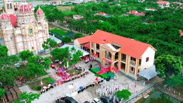 Trung Hòa, ngày của những niềm vui trọng đại