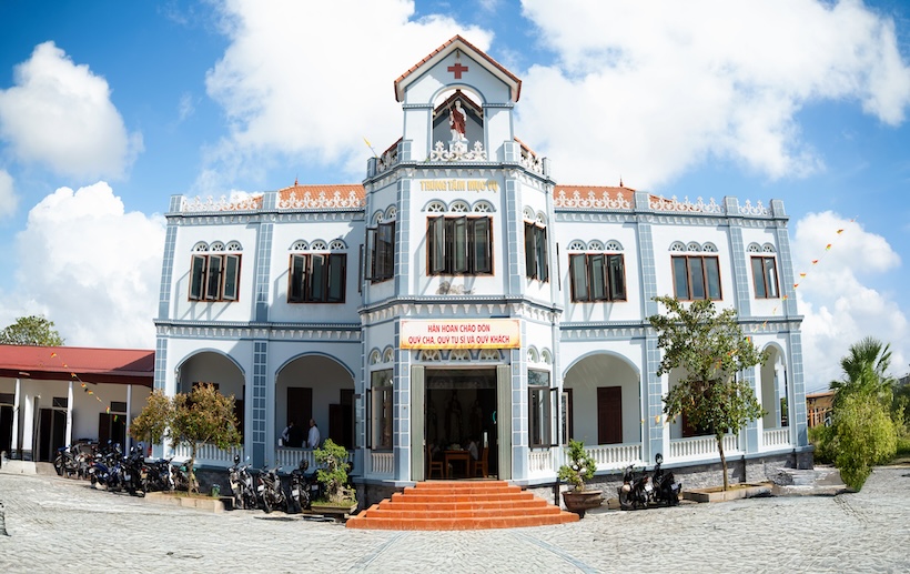 Read more about the article Phú Văn – Hồng ân Thánh Thể toả sáng