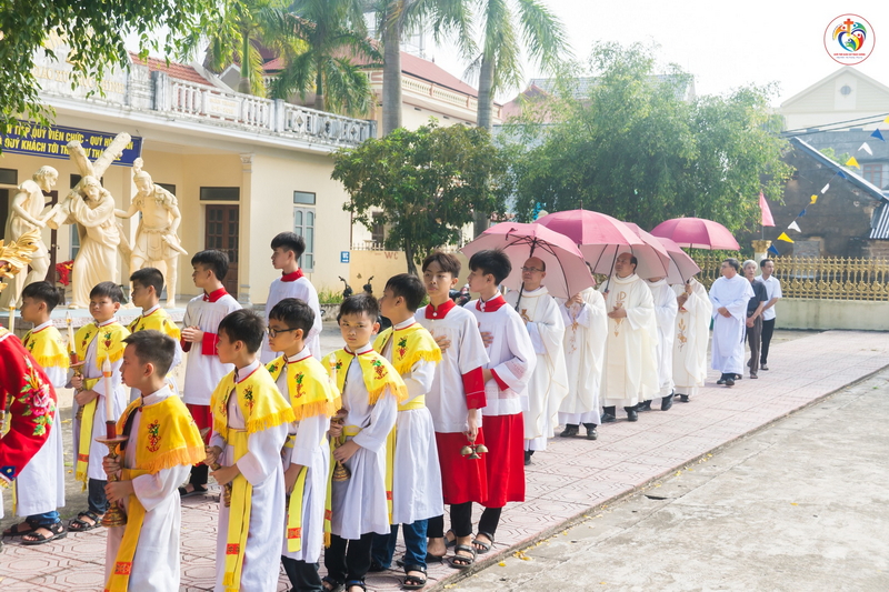 Read more about the article Giáo xứ Trực Chính mừng Lễ Đức Mẹ Mân Côi