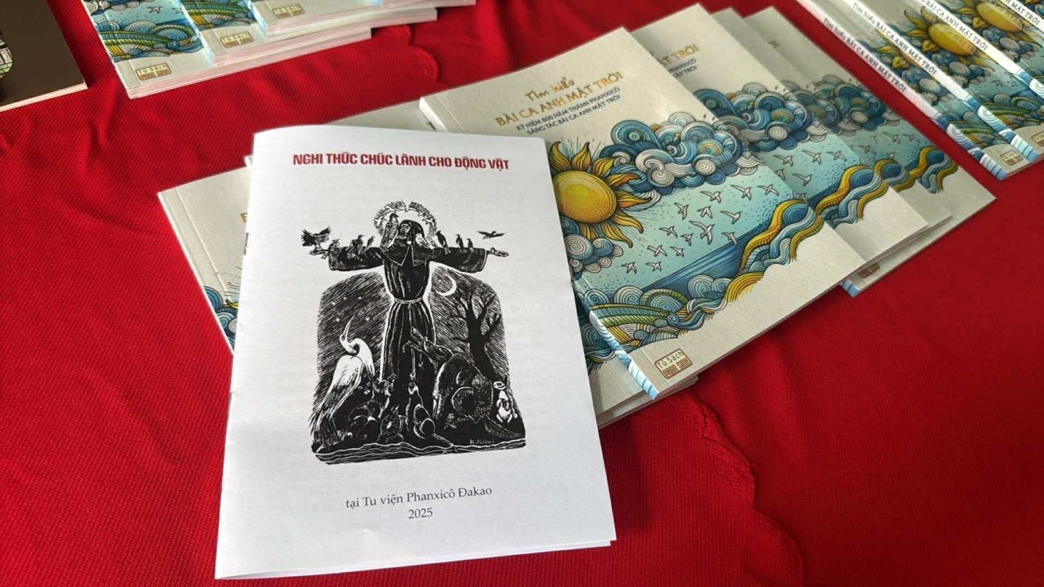 Read more about the article Tu viện Phanxicô Đakao lần đầu tiên tổ chức nghi thức chúc lành cho động vật