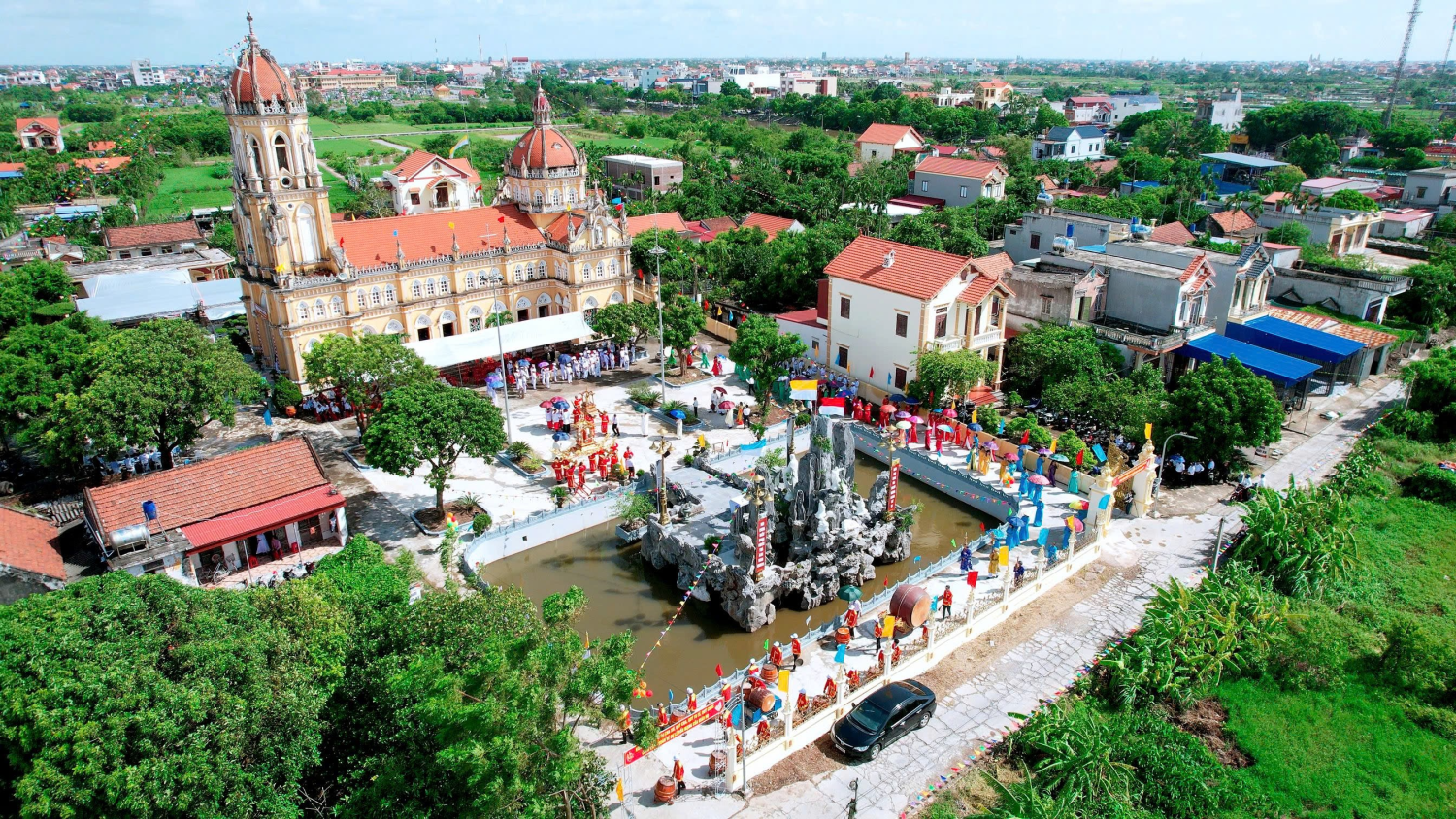 Read more about the article Giáo họ Têrêsa: Niềm vui tràn trề ngày khánh thành Núi Chúa và Mẹ