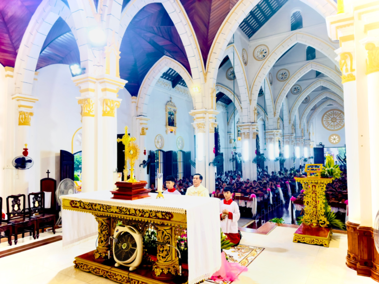 An Bài, niềm hân hoan ngày mừng kính Quan thầy