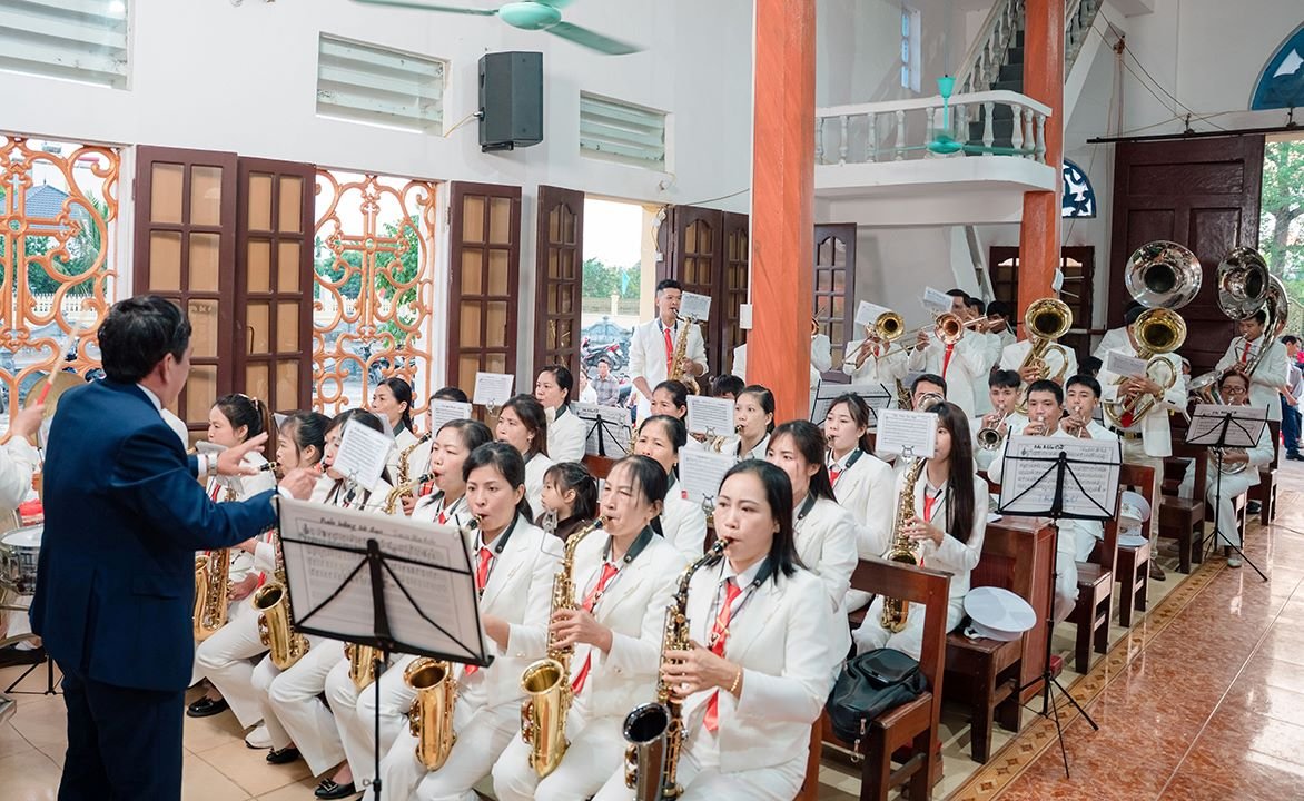 Read more about the article Giáo họ Nam Thôn (Giáo Lạc): Hội Kèn đồng ra mắt