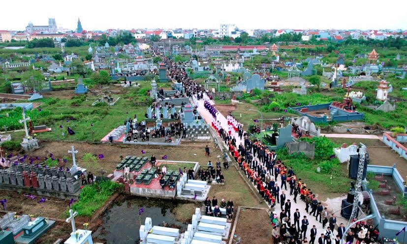 Read more about the article Giáo xứ Kiên Lao, Thánh lễ cầu cho các linh hồn