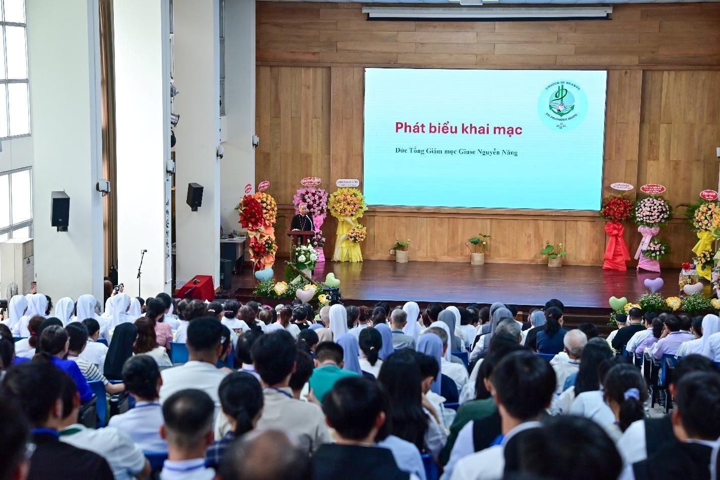 Read more about the article Hội ngộ Liên Tôn XV: Hiệp tâm tỏa lan hy vọng