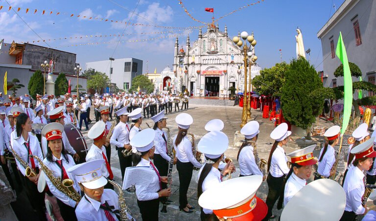 Họ Chứng Nhân, xứ Thanh Thuỷ mừng quan thầy