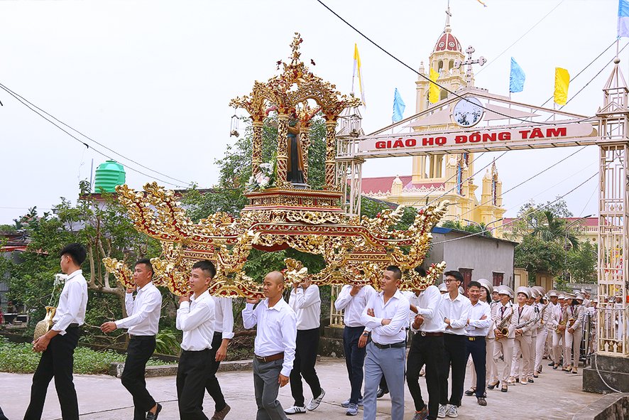 Read more about the article Họ Đồng Tâm, Gx. Đại Đồng, mừng kính Quan thầy