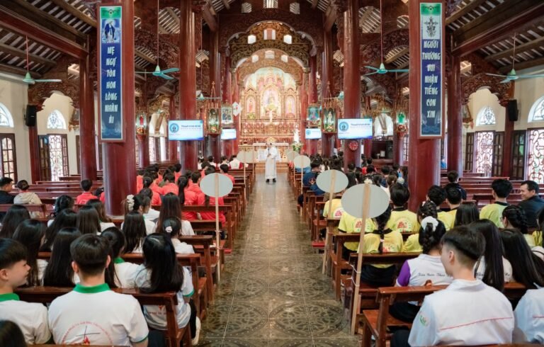 Giới trẻ hạt Quỹ Nhất thắp sáng ngọn lửa hy vọng
