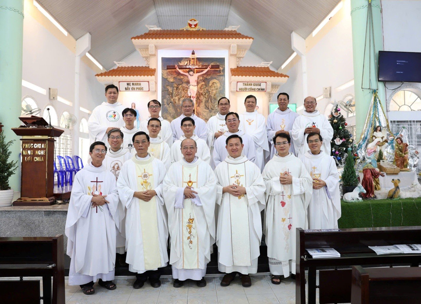 Read more about the article Giáo hạt Thủ Thiêm: Thánh lễ Tạ ơn, Hành hương Năm Thánh