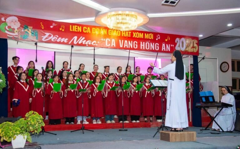 Hạt xóm mới: Đêm nhạc “Ca vang Hồng ân”
