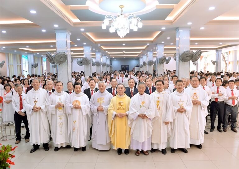 Gia đình Phạt tạ Thánh Tâm TGP Sài Gòn: Một năm nhìn lại