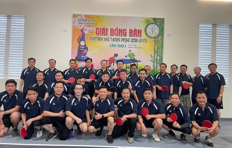 Giải bóng bàn cho linh mục và phó tế Gp. Bùi Chu