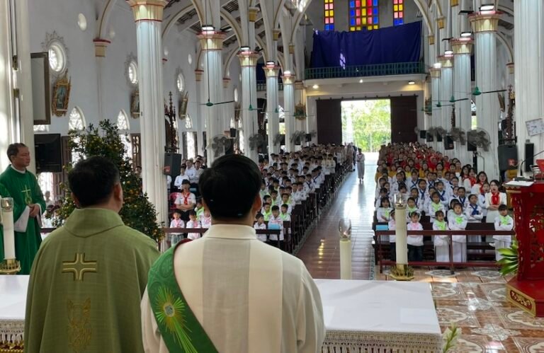 Gx. Quế Phương: Tuần chầu giáp Tết thật bất ngờ!