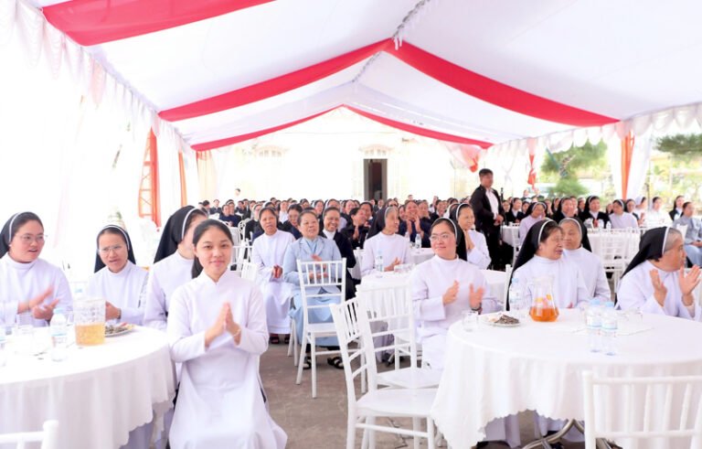 Gia đình Thánh hiến miền Hải Hậu gặp mặt đầu Xuân Bính Ngọ 2026