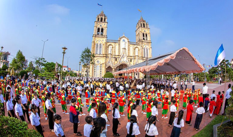 Gx. Hoành Đông đón tuần chầu hồng phúc
