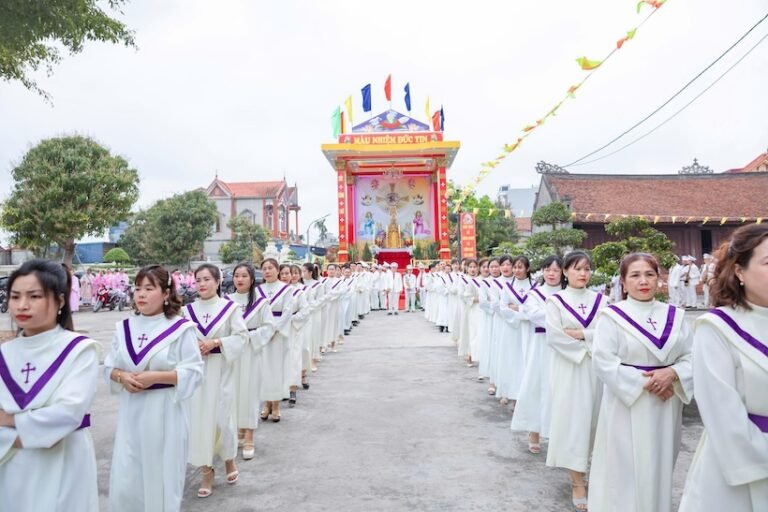 Lễ chính tiệc tuần chầu giáo xứ Trại Đáy