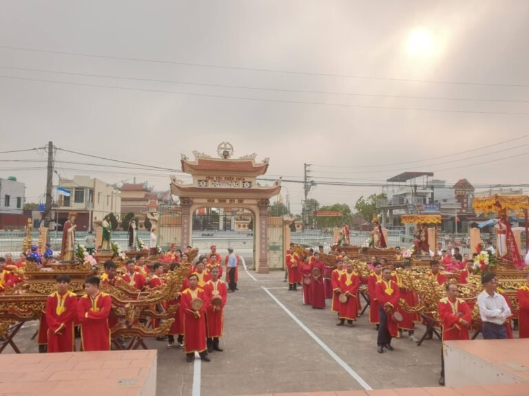 Giáo xứ Hoành Nhị hân hoan mừng lễ Phục Sinh