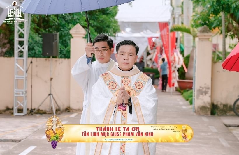 Read more about the article Thánh lễ Mở tay của Cha Giuse Phạm Văn Ninh