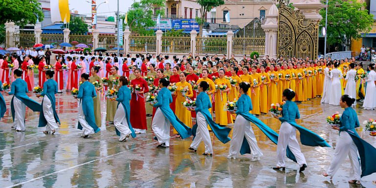 Đại Đồng khai mạc Tháng Hoa
