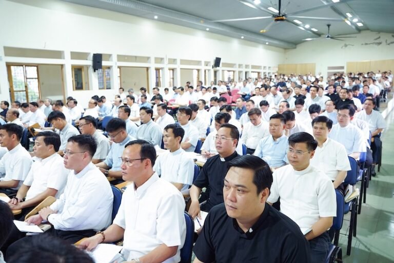 Tĩnh tâm hàng Giáo sĩ Bùi Chu tháng 05/2026
